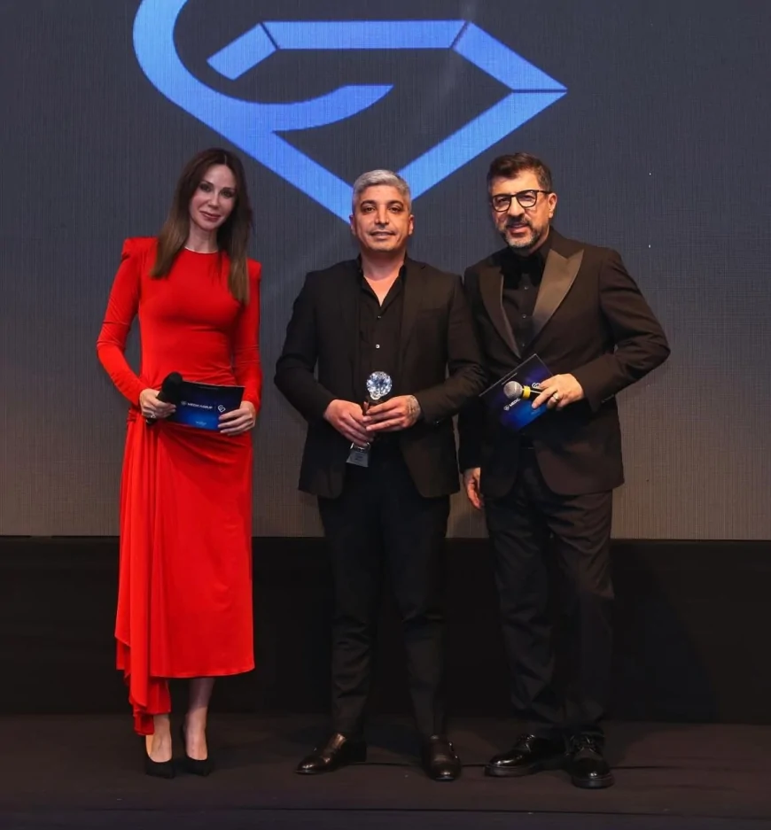 ‘’Hayallerin Rehberi, Başarının Anahtarı: Deniz Buğanli ile Birikim Kurs Vip Eğitim Sektöründe Fark Yaratıyor!‘’